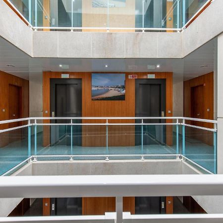 Belvilla By Oyo Modern Apartment In פלאמוס מראה חיצוני תמונה