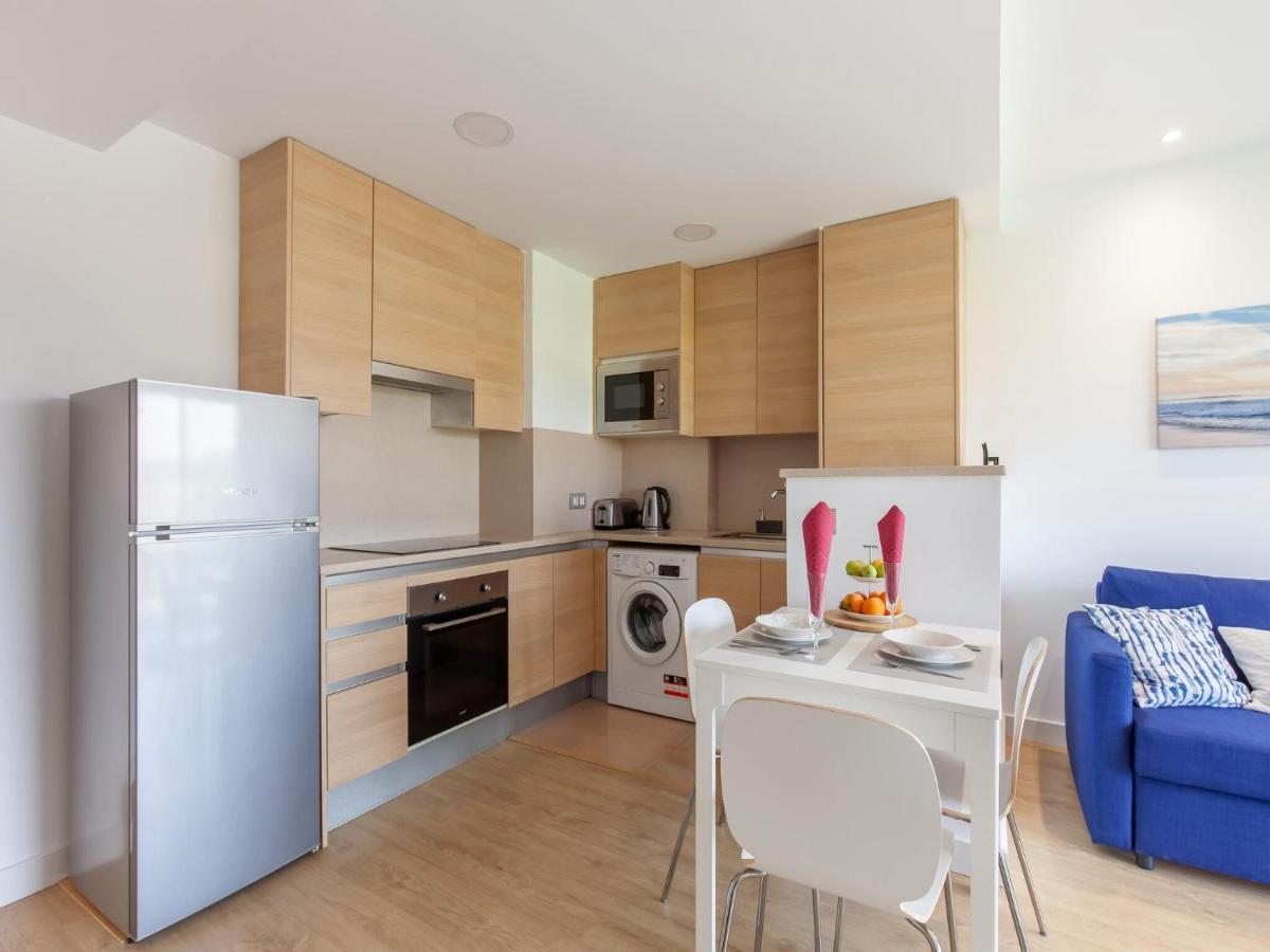 Belvilla By Oyo Modern Apartment In פלאמוס מראה חיצוני תמונה